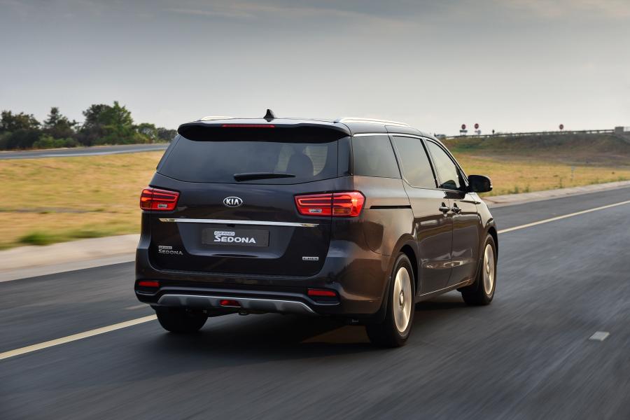  Kia Grand Sedona (YP) 2018 года  (ZA) (фото 26 из 40)